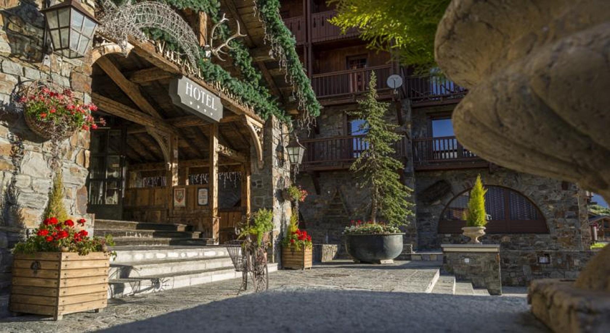 Hotel Village Montana By Les Etincelles تينْيِ المظهر الخارجي الصورة